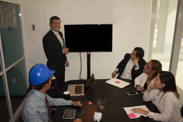 Boss Giving Presentation His Team Boardroom Based Audiovisual Tools Express — Stock Photo, Image