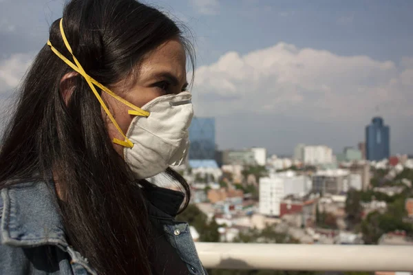 Mujer Entre Años Edad Con Sospecha Síntomas Enfermedad Viral Bacteriana — Foto de Stock