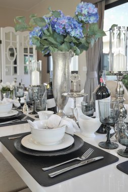 zarif masa yemek masası modern tarzı yemek odası iç ayarlayın