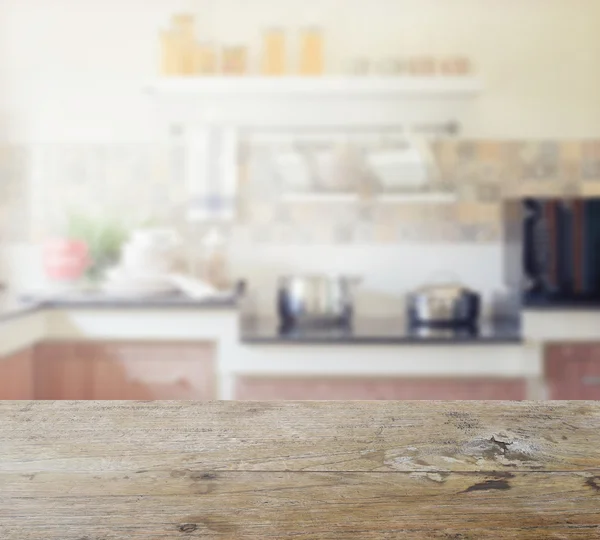 ahşap masa üstü ile bulanıklık modern mutfak iç