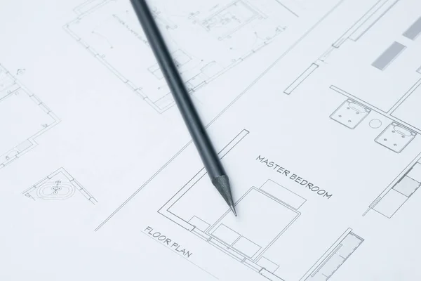 施工建筑图画纸和卷黑色铅笔 — 图库照片