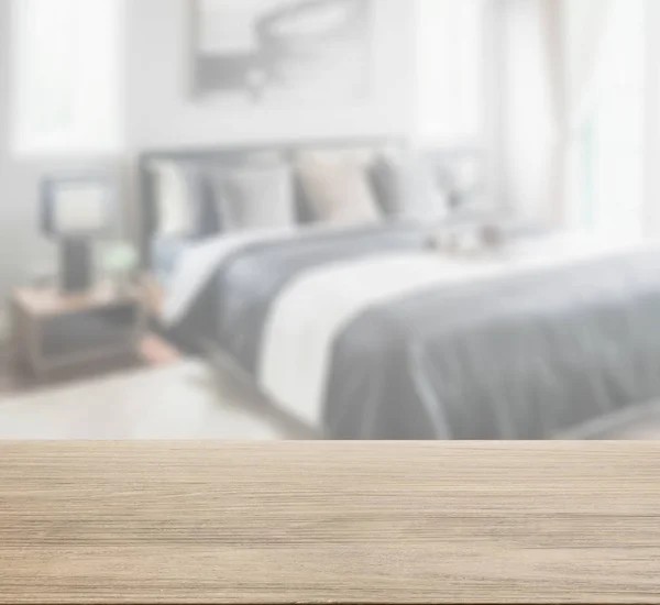 Drewniany blat z blur z Nowoczesna sypialnia w tonacji czarno-białe — Zdjęcie stockowe