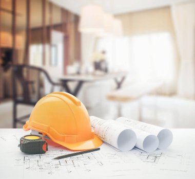 kask ve araçları üzerinde lüks yemek odası iç mimari planı.