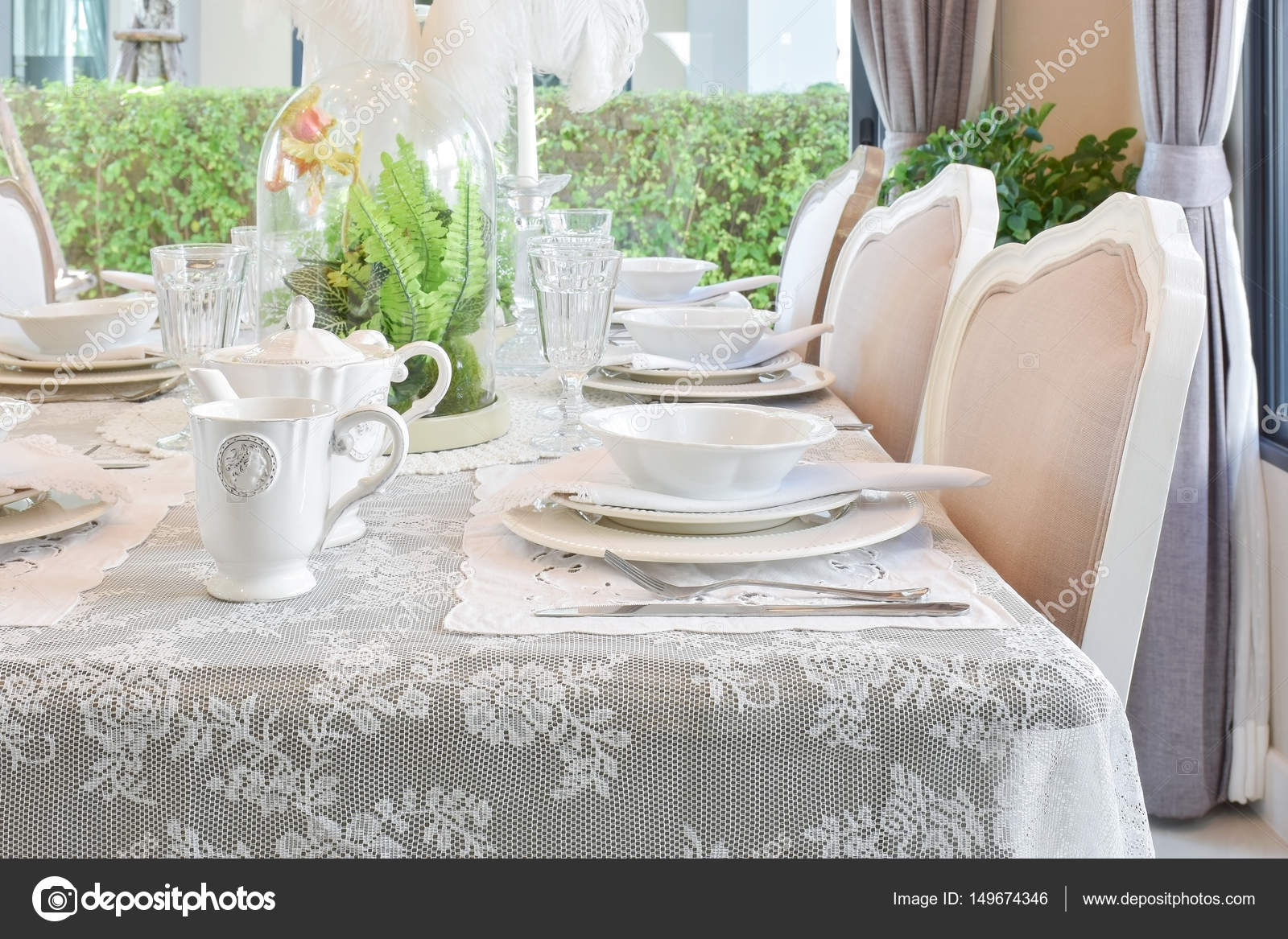 Elegante Tisch Im Vintage Stil Esszimmer Interieur