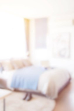 Mavi düzeni yatak odası iç yatakta evrak çantası ile bulanıklık