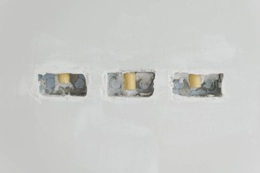 Bağlantı kutuları inşaat sahasında beton duvar anahtarları için