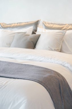 Stil yatak lüks kadar kapatın