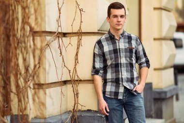 Kamera adam sokakta göz