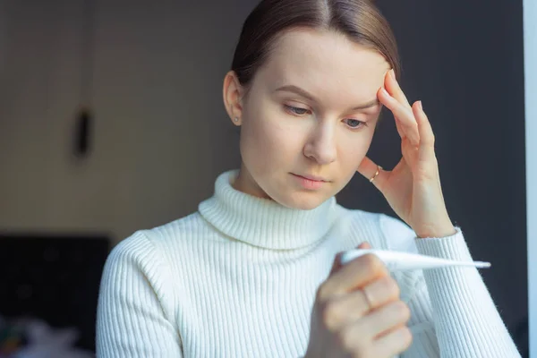 European Woman Checking High Temperature Thermometer Corona Virus Infection Symptoms — Stock Photo, Image