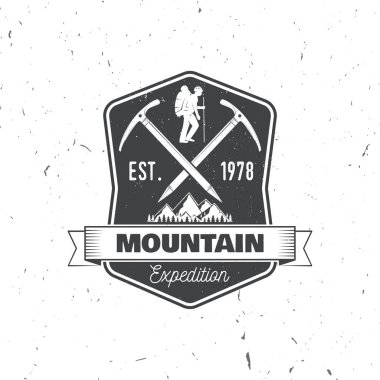 Buz ax ve dağ siluet Vintage tipografi tasarımı.