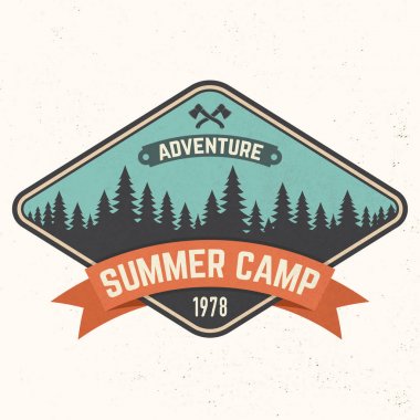 Yaz kampı yama. Vektör çizim. Gömlek ya da logo, yazdırma, damga veya tee için kavram.