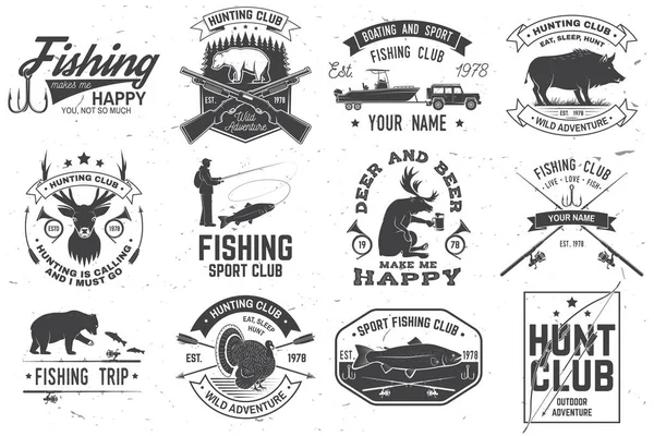 Set van jachtclub en visclub badges. Vector. Concept voor shirt, stempel, tee. Ontwerp met jachtgeweer, beer, kalkoen, hert, campingtent, vishengel, beer. Outdoor avontuur club embleem — Stockvector