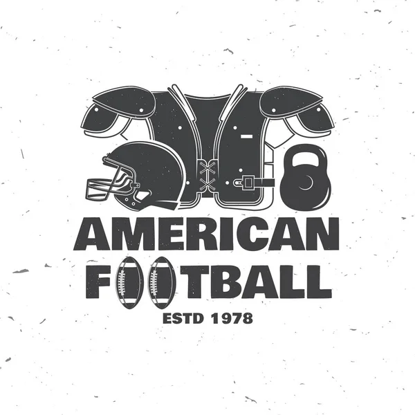 아메리칸 풋볼이나 럭비 클럽 뱃지. 벡터입니다. 셔츠, 로고, 프린트, 우표, 티, 패치의 컨셉. 아메리칸 풋볼볼 과 헬멧 실루엣으로 만든 빈티지 타이포그래피 디자인 — 스톡 벡터
