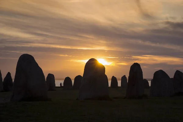 Günbatımında İsveç 'in güneyinde Baltık Denizi kıyıları