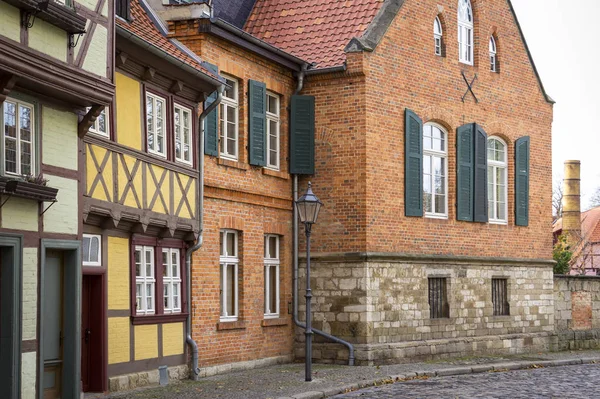 Вид на небольшой городок в старом городе Кведлинбург . — стоковое фото
