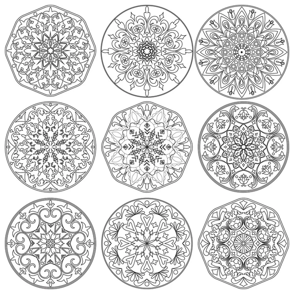 Ensemble vectoriel de neuf éléments décoratifs mandala en noir et blanc — Image vectorielle