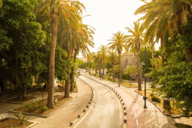 Bisiklet yolu Neratzia Castle yakınındaki