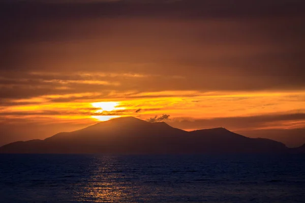 Panorama de belo pôr do sol . — Fotografia de Stock