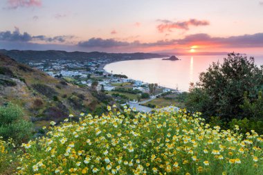Kefalos Bay gündoğumu, havadan görünümü