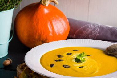 kabak çekirdeği ile kabak çorbası