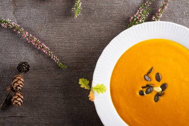 kabak çekirdeği ile kabak çorbası