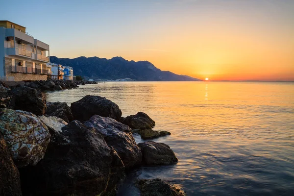 Beautiful landscape with sunrise above the sea — Stock Photo, Image