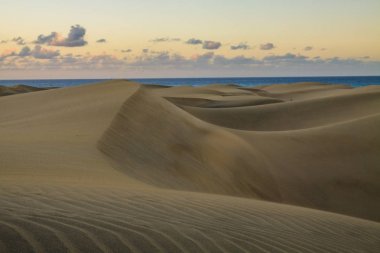 Sakinleştirmek ve yumuşak kum tepeleri Maspalomas içinde Gran Canaria.
