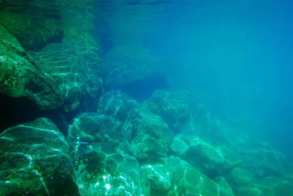 Groene Blauwe Toon Van Onderwater Rotsachtige Achtergrond — Stockfoto
