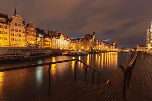 Yaşlı Gdansk Akşam Caddeleri Ana Nehrin Üzerindeki Köprü Merkez Turizm — Stok fotoğraf
