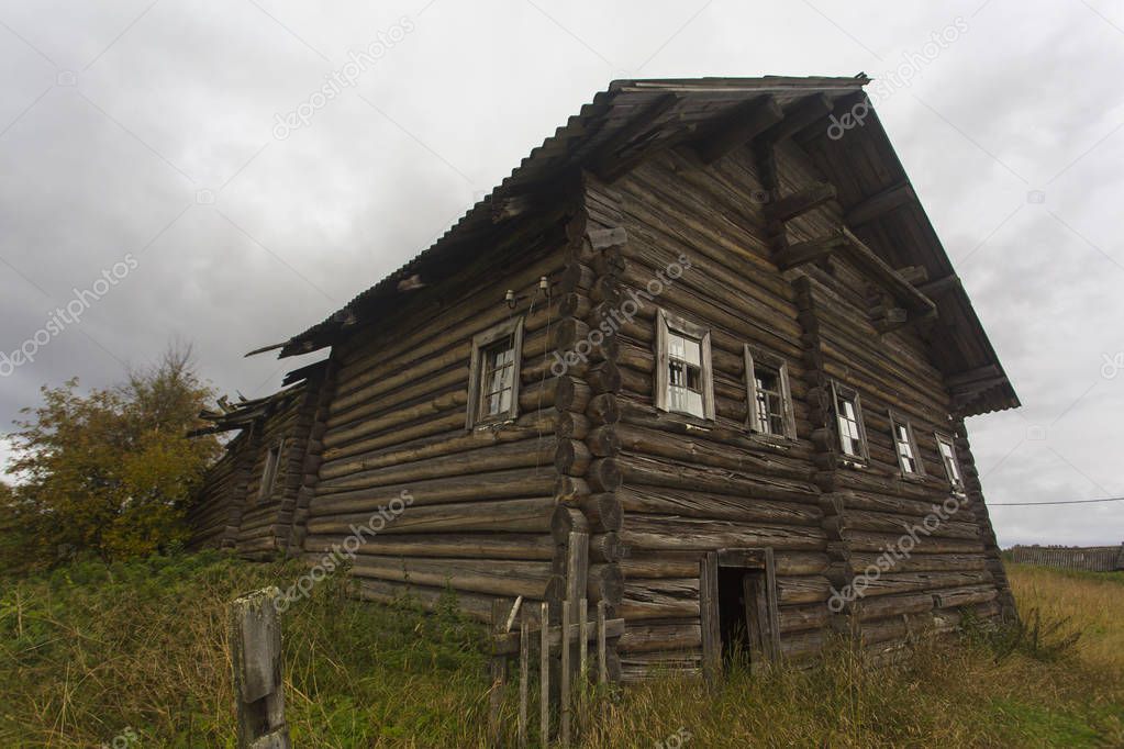 Details of the old wooden house.
