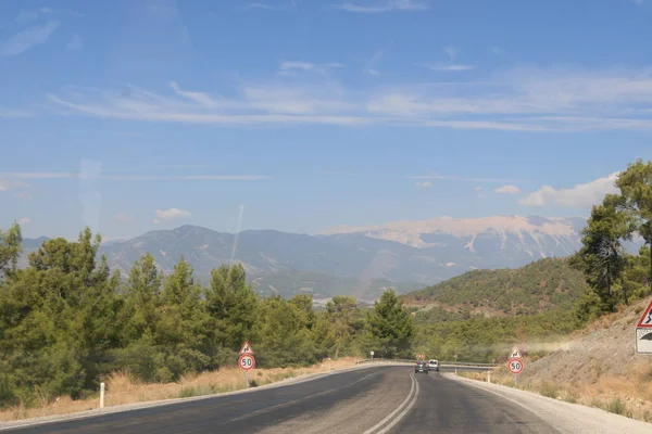 Carretera en las montañas Cirali — Foto de Stock