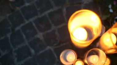 Vazo parlak mumlar ile taşıma yolda stand