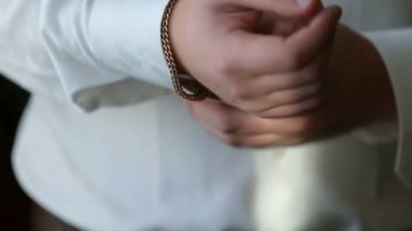 Erkek düğmeleri onun kurtarıcı