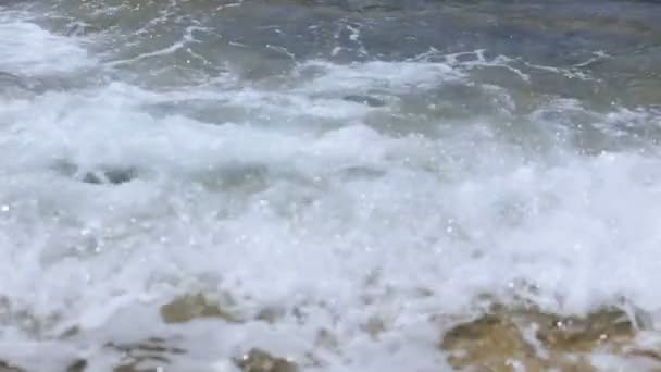 Foaming waves of sea water — Stock Video
