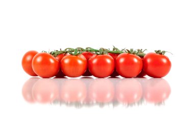 Demet taze domates izole beyaz zemin üzerine.