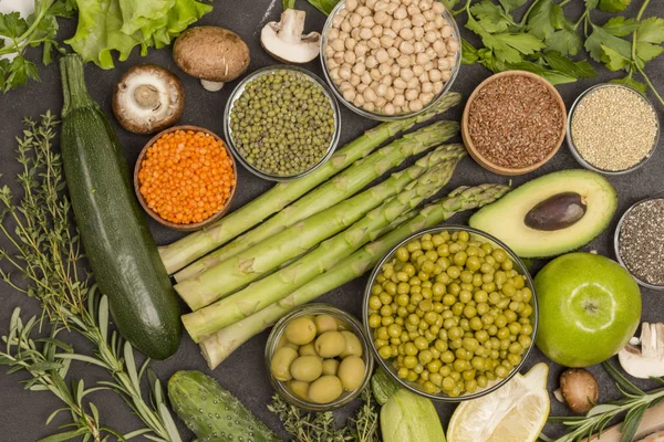 Fuente de proteína para vegetarianos. Alimento saludable: vegetales, semillas — Foto de Stock