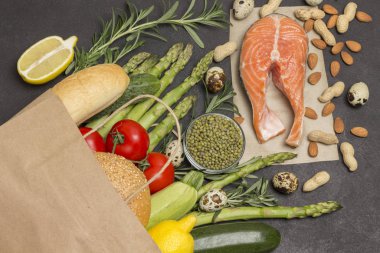 Sağlıklı beslenme ve uzun yaşam kavramı. Omega-3 'ün gıda kaynakları