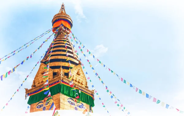スワヤンブナート猿寺、カトマンズ、ネパールのストゥーパ — ストック写真