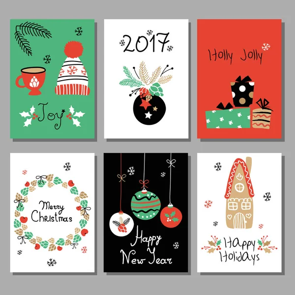 Tarjeta de Navidad con diferentes carteles en Navidad y Año Nuevo: corona, pastel, casa de jengibre, manoplas, juguetes, regalos y calcetines. Tarjeta de felicitación, Enhorabuena, Invitaciones . — Vector de stock