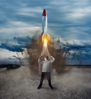 Roketin fırlatılmasını kutla