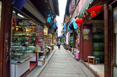 eski köy tarafından nehirde tekne ile shanghai