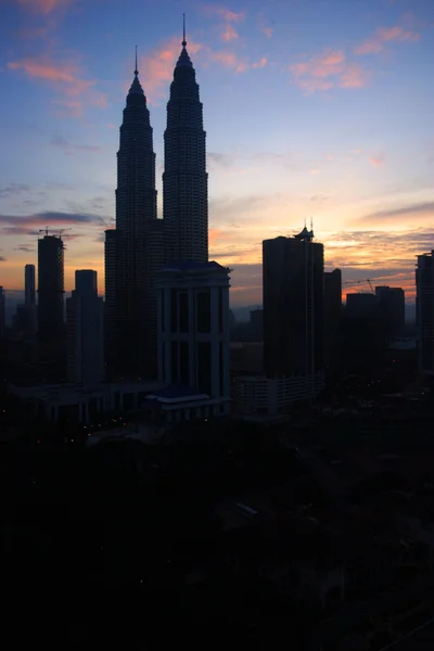 Torres gêmeas Petronas em Kuala Lumpur, Malásia . — Fotografia de Stock