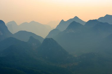 Guilin Yaoshan Dağı, Çin
