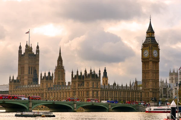Nagy Ben és házak parlament, London, Egyesült Királyság — Stock Fotó