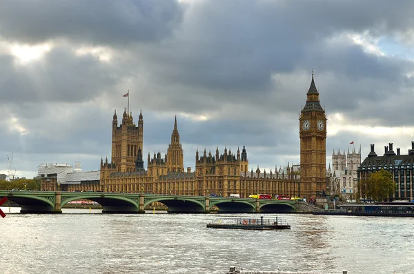 Big ben e casas do parlamento, Londres, Reino Unido — Fotografia de Stock