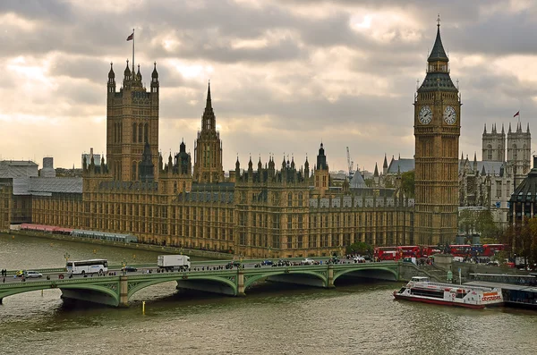 Big ben e casas do parlamento, Londres, Reino Unido — Fotografia de Stock