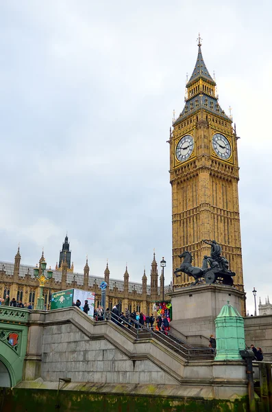 Nagy Ben és házak parlament, London, Egyesült Királyság — Stock Fotó