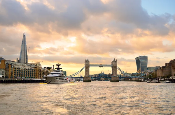 Stock image of River Thames, London, UK — Stock Photo, Image