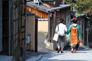 Bir sokak (Kyoto, Japonya yürüme Maiko)