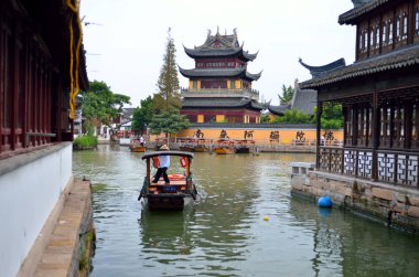 eski köy tarafından nehirde tekne ile shanghai